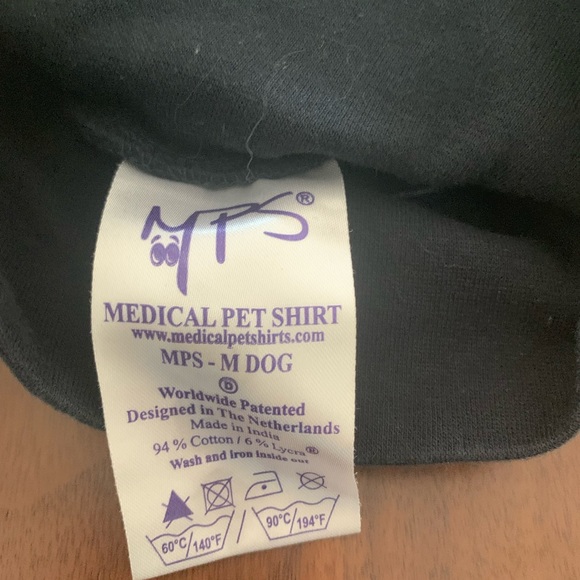 Dog medical shirt/onesie. Size medium - Picture 3 of 3